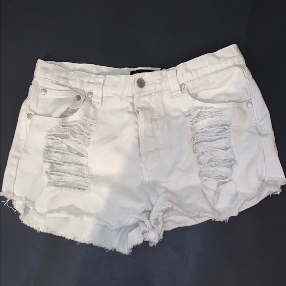 Distressed shorts size M
